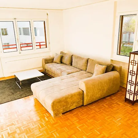 3 Flat With Balcony In Zurich, Kar Lejlighed Zürich