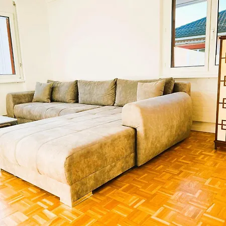 3 Flat With Balcony In Zurich, Kar Appartement *