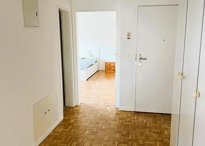 3 Flat With Balcony In Zurich, Kar Apartment